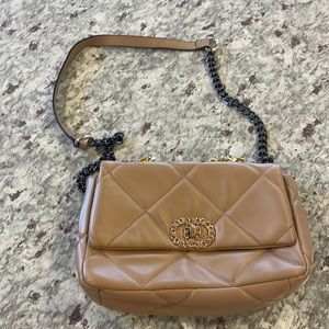 Womens crossbody/shoulder bag